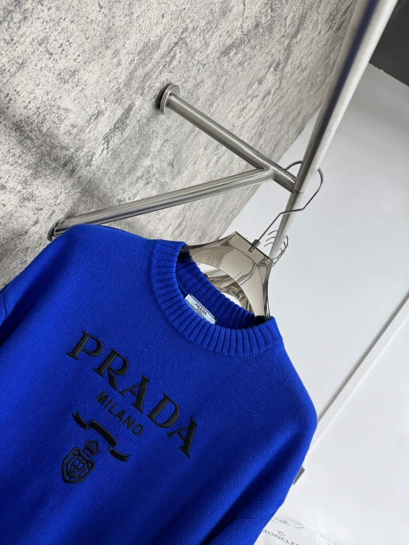 Pra*a sweater